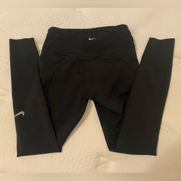 Nike Pants & Jumpsuits Barely Worn Nike Black Leggings Side Pockets
